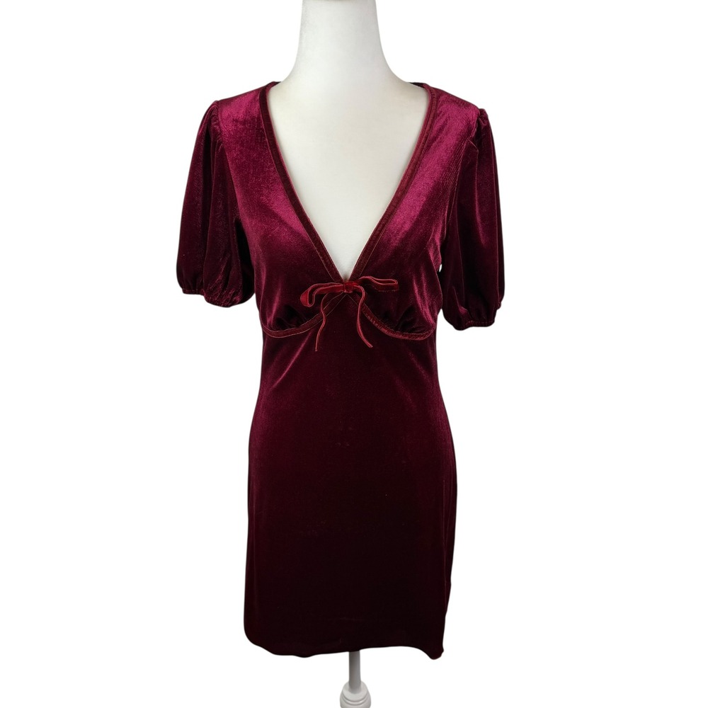 NWT Le Lis Crimson Velvet Babydoll Puff Sleeve Mini Dress Small Holiday Bow‎